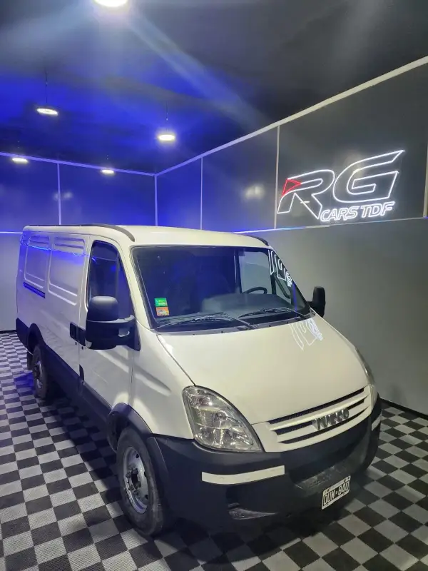 IVECO DAILY 40S 14 CUBIK AA 2015 - foto 1