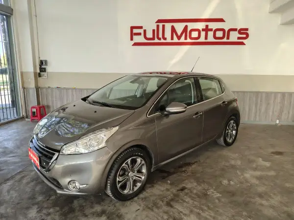 Peugeot 208 1.6 5P Feline  2015 - foto 1