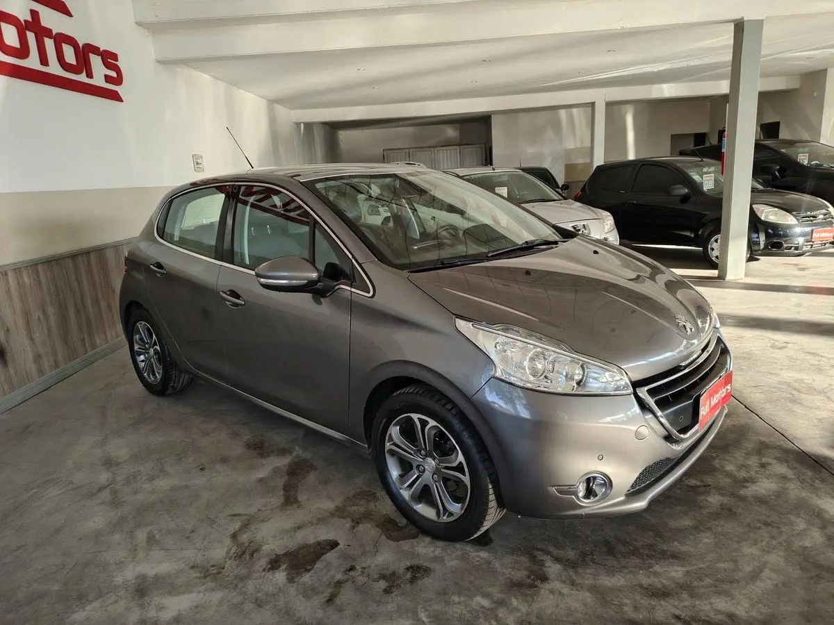 Peugeot 208 1.6 5P Feline  2015 - foto 2