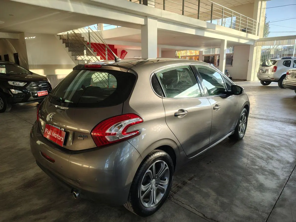 Peugeot 208 1.6 5P Feline  2015 - foto 4