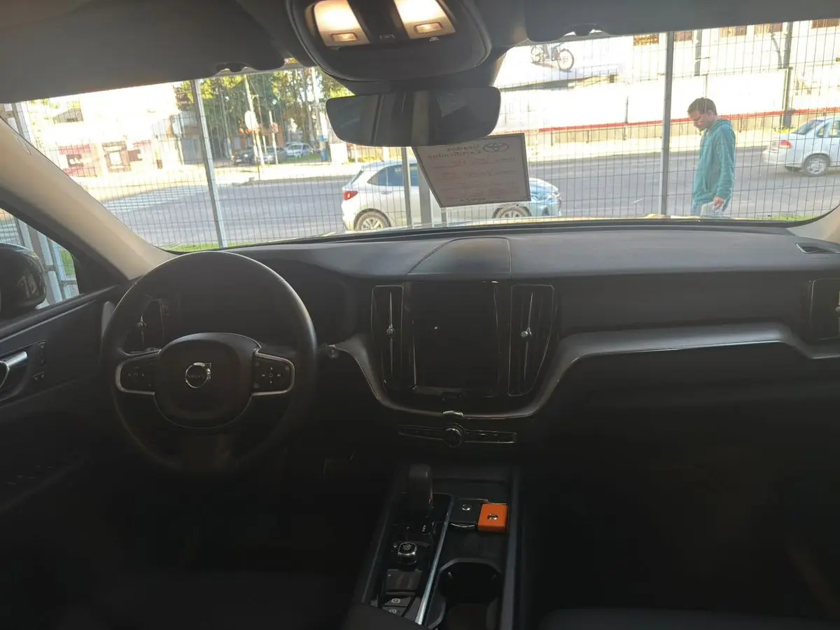 Volvo Xc 60 2.0 T5 Momentum Awd  2023 - foto 2