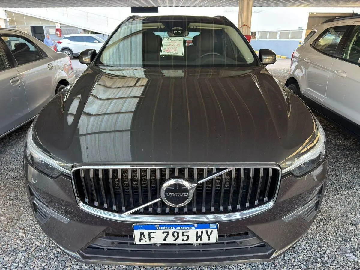 Volvo Xc 60 2.0 T5 Momentum Awd  2023 - foto 4