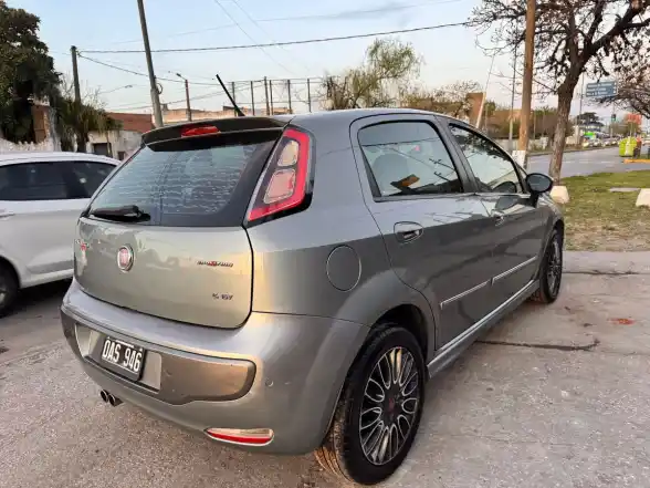 Fiat Punto 1.6 Sporting L/13  2014 - foto 4