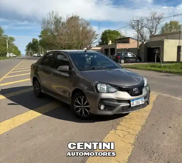 Toyota Etios 1.5 4 Ptas Xls 6Mt      L/18  2020 - foto 3
