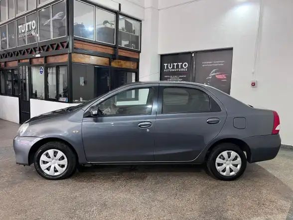 Toyota Etios 1.5 4 Ptas Xs  2016 - foto 2