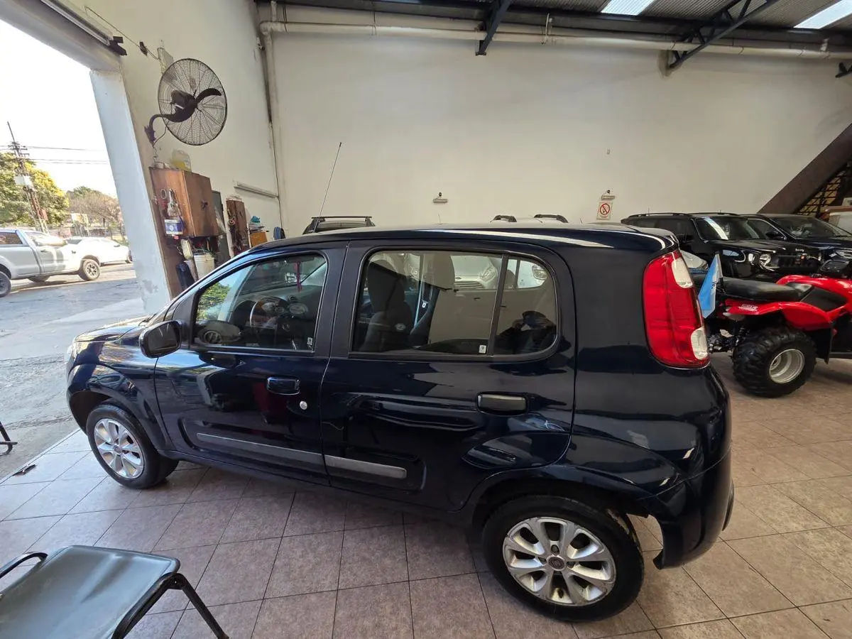 Fiat Uno 1.4 5 Ptas Attractive  2013 - foto 3