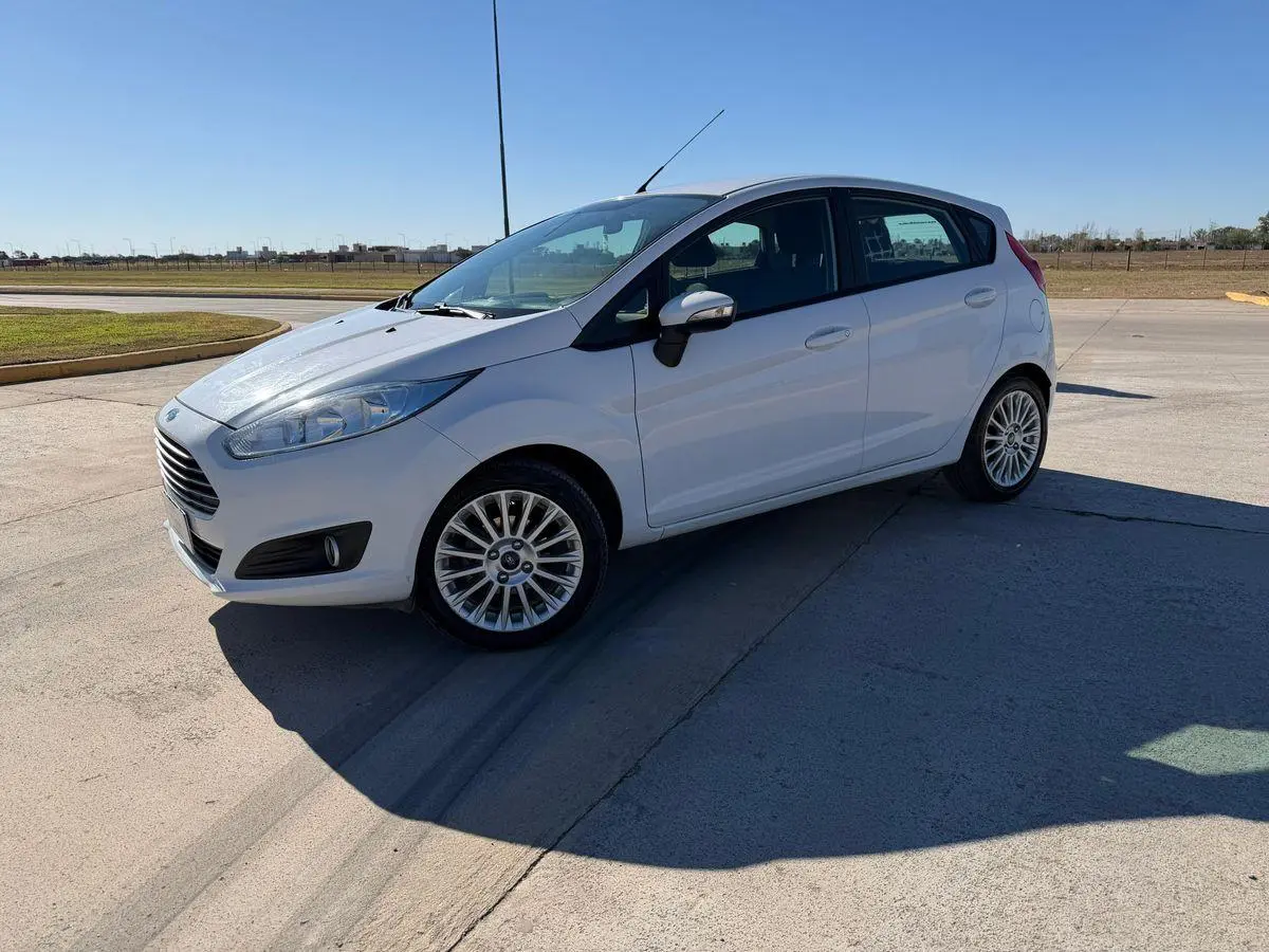 Ford Fiesta  1.6 5P Se             (Kd)  2017 - foto 2