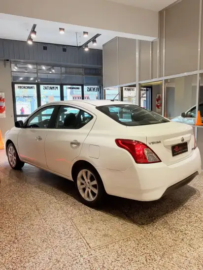 Nissan Versa 1.6 Advance Pure Drive   L15  2015 - foto 5