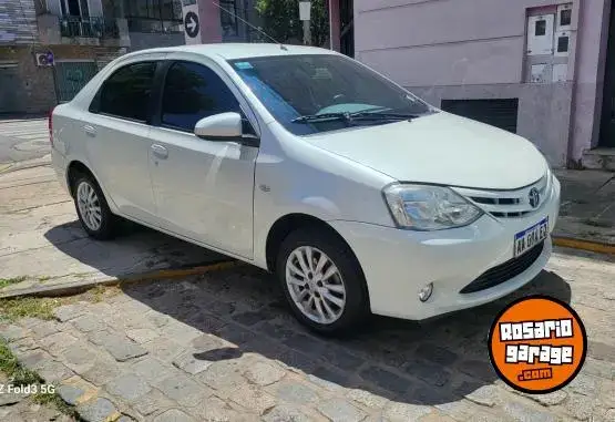 Toyota Etios  2016 - foto 1