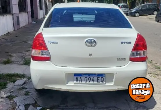 Toyota Etios  2016 - foto 3