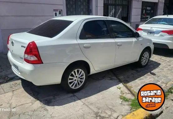 Toyota Etios  2016 - foto 4