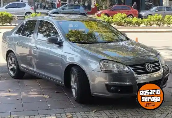 Volkswagen Vento Luxury Tiptronic  2011 - foto 4