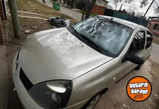 Renault Clio  2011 - foto 1