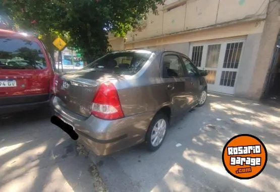 Toyota Etios Xls  2017 - foto 5