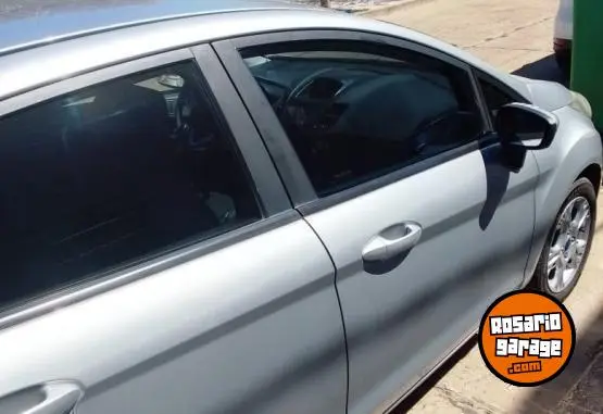 Ford Fiesta 1.6 S Plus  2014 - foto 2