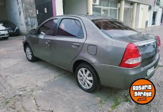 Toyota Etios  2016 - foto 3