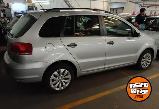 Volkswagen Suran 1.6 Comfotline  2015 - foto 3