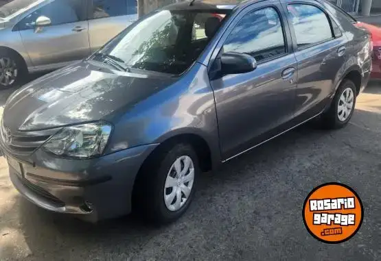 Toyota Etios  2015 - foto 1