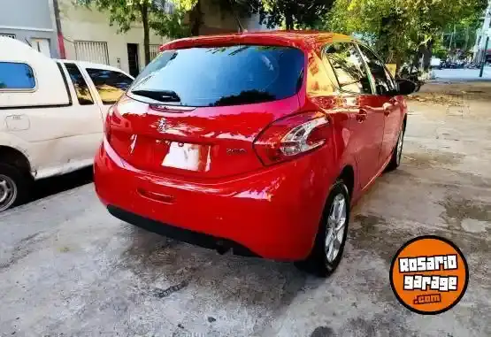 Peugeot 208 Allure  2015 - foto 1