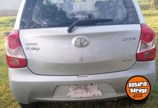 Toyota Etios Xs1.5  2014 - foto 3