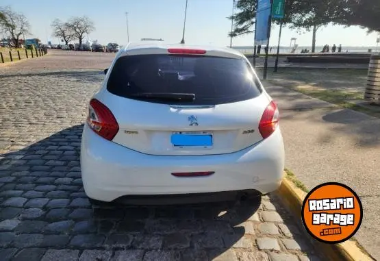 Peugeot 208 Allure 1.5 Touchscren  2014 - foto 2