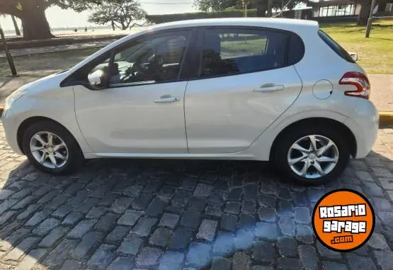 Peugeot 208 Allure 1.5 Touchscren  2014 - foto 3
