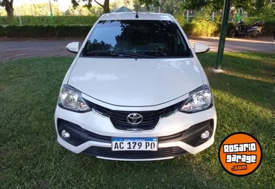 Toyota Etios Platinum 1.5  2018 - foto 3
