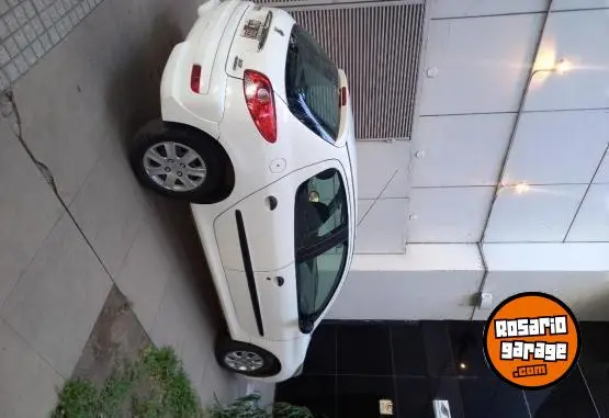 Peugeot 207 Compact Active 1.4  2013 - foto 4