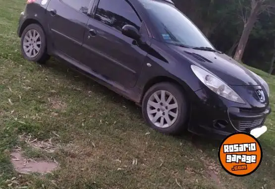 Peugeot Compac  2008 - foto 1