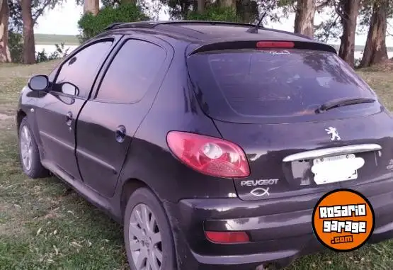 Peugeot Compac  2008 - foto 2