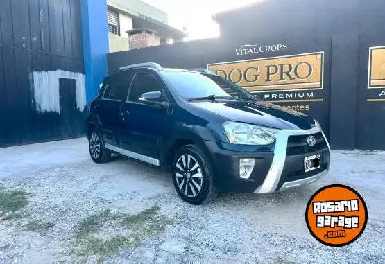 Toyota Etios Cross  2015 - foto 1