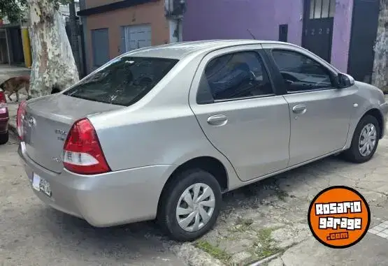 Toyota Etios  2017 - foto 1