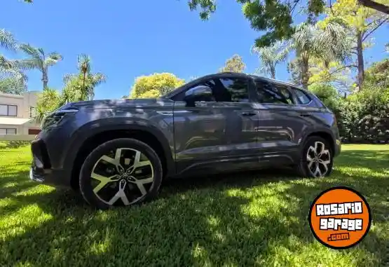 Volkswagen Taos Highline  2025 - foto 2