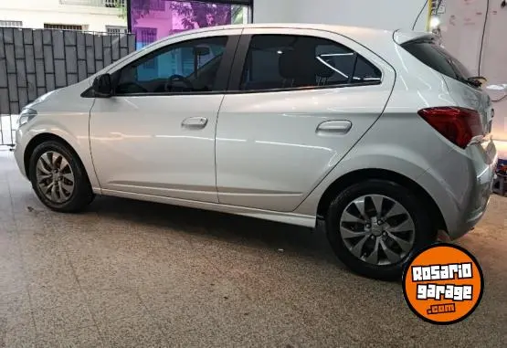 Chevrolet 2021 Onix Black  2021 - foto 2