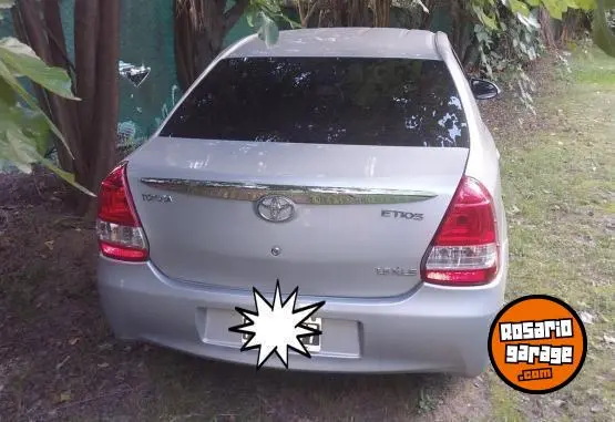 Toyota Etios  2015 - foto 1