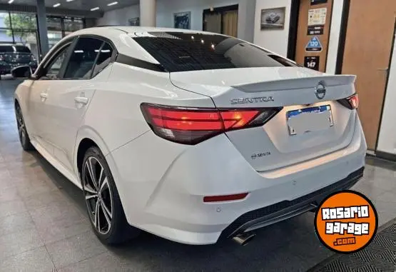 Nissan Sentra Sr  2021 - foto 2