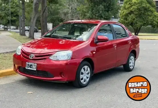 Toyota Etios  2014 - foto 1