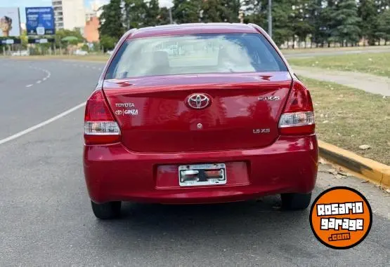 Toyota Etios  2014 - foto 2