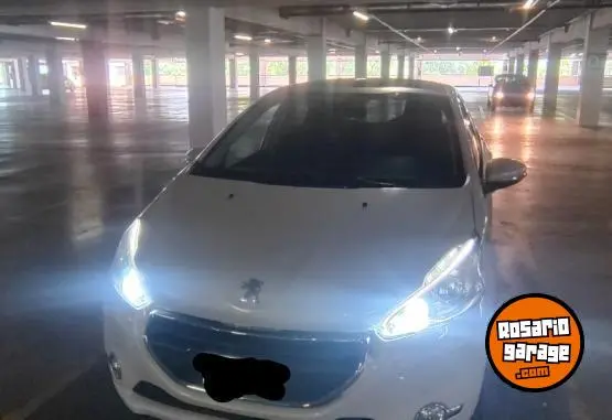 Peugeot 208 Feline Pack Cuir  2015 - foto 1