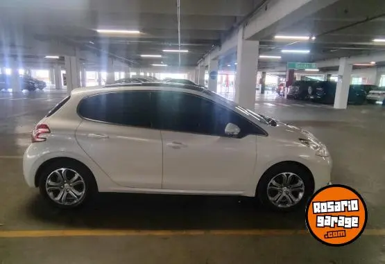 Peugeot 208 Feline Pack Cuir  2015 - foto 4