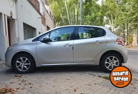 Peugeot 208 Allure  2015 - foto 1