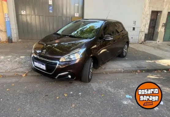 Peugeot 208 Allure Nav 1.6  2017 - foto 2