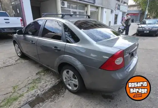 Ford Focus  2011 - foto 1