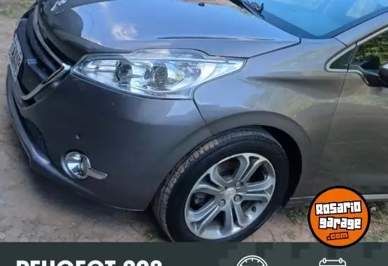 Peugeot 208 Feline 2014 - foto 1