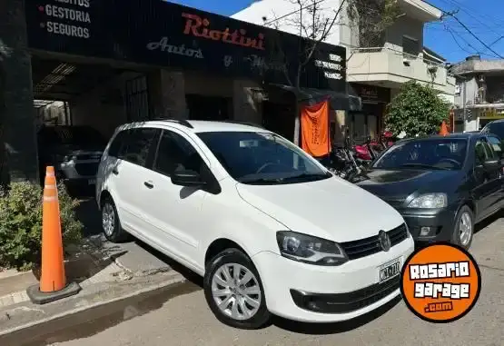 Volkswagen Suran Confortline 2013 - foto 1