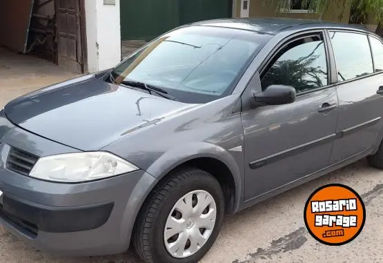 Renault Megane Dos  2010 - foto 1