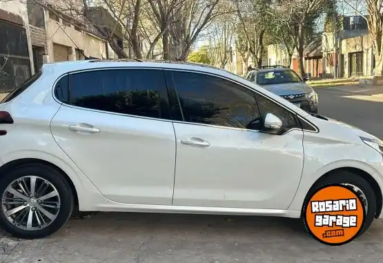 Peugeot 208 1.6 Feline  2018 - foto 1
