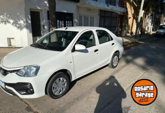 Toyota Etios  2018 - foto 4