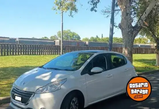 Peugeot 208  2014 - foto 1