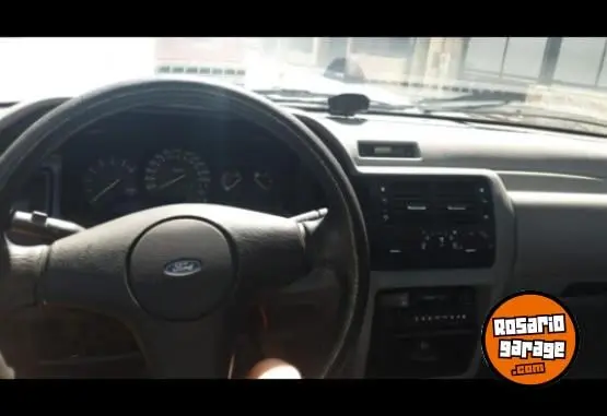 Ford Ghia 2.0I  1996 - foto 2
